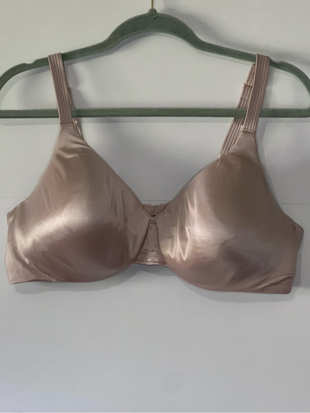 Bali One Smooth U Concealing Smoothing T-Shirt Bra 42C Underwire Beige 3W11B811